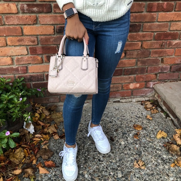 Blush pink guess mini bag - Picture 4 of 6